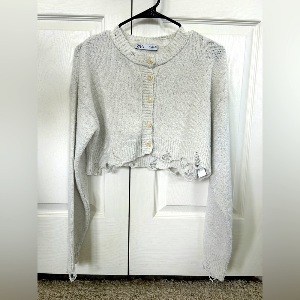 Zara Women’s Small Cropped White Button Down Sweater